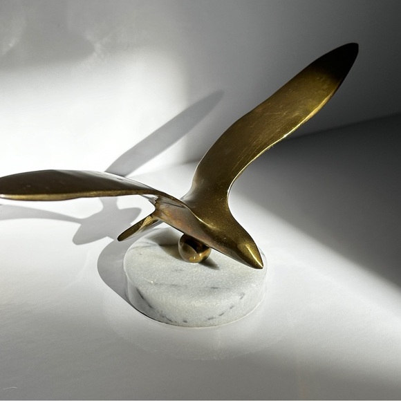 Vintage Brass Seagull in Flight with Marble Base - Picture 5 of 12